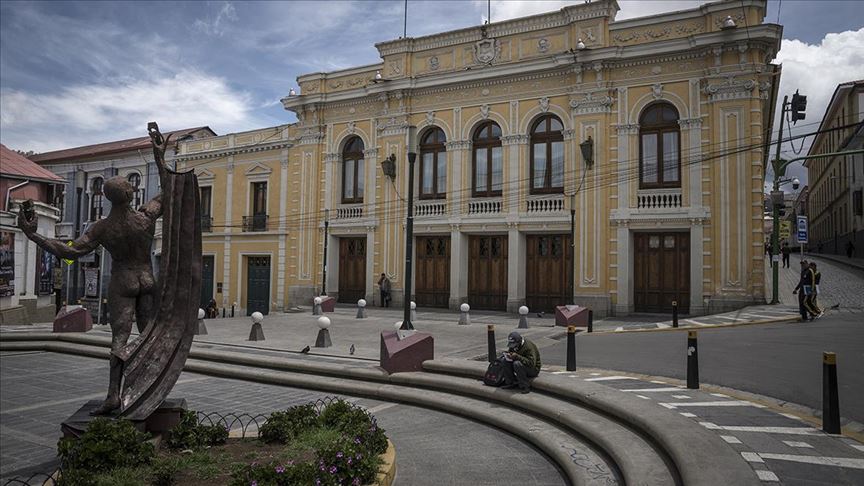 Presidenta interina de Bolivia declara “cuarentena total” debido al COVID-19