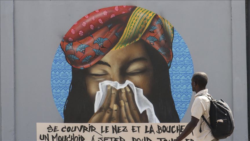 Graffiteros de Senegal 'luchan' con sus aerosoles contra el coronavirus