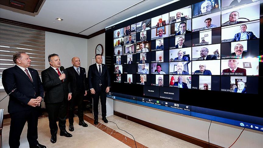 TİM Başkanı Gülle: Günlük 1 milyon adet maske ve 100 bin litre dezenfektan üretilecek
