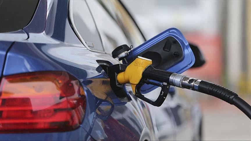 Benzine 7 kuruş zam yapıldı