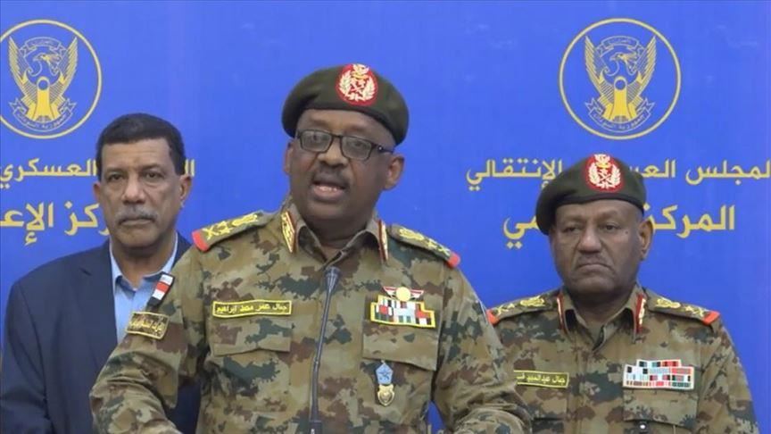 أنباء عن وفاة وزير الدفاع السوداني (إعلام محلي)