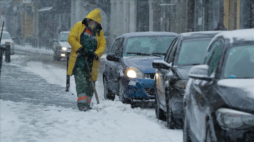 BiH: Vozači se pozivaju na opreznu vožnju zbog poledice i zasniježenog kolovoza