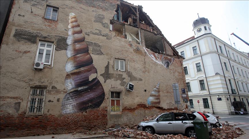 Zagreb sanira štete od potresa, ulice prazne