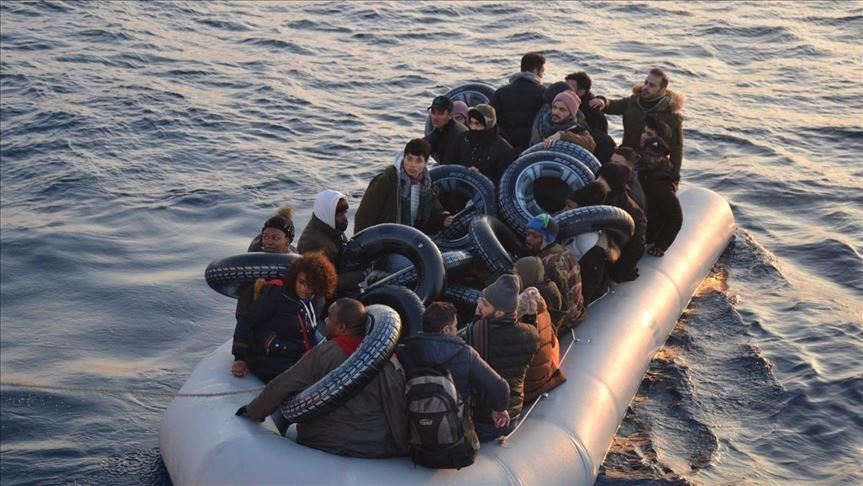 تركيا تنقذ 24 طالب لجوء قبالة سواحل "آيدن"