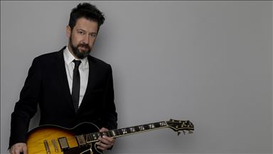 'Evde kal' çağrısına uyanlar online müzik ve spor derslerine katılıyor