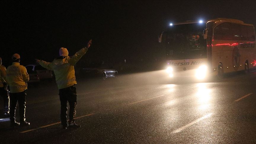 KKTC'den getirilen 450 kişi Niğde'de yurda yerleştirildi