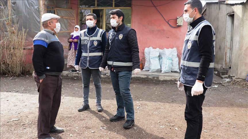 Li Agiriyê malbata ku ardûyê wan xelas bû wê bi êzingên ku polêsan anî va germ bibin