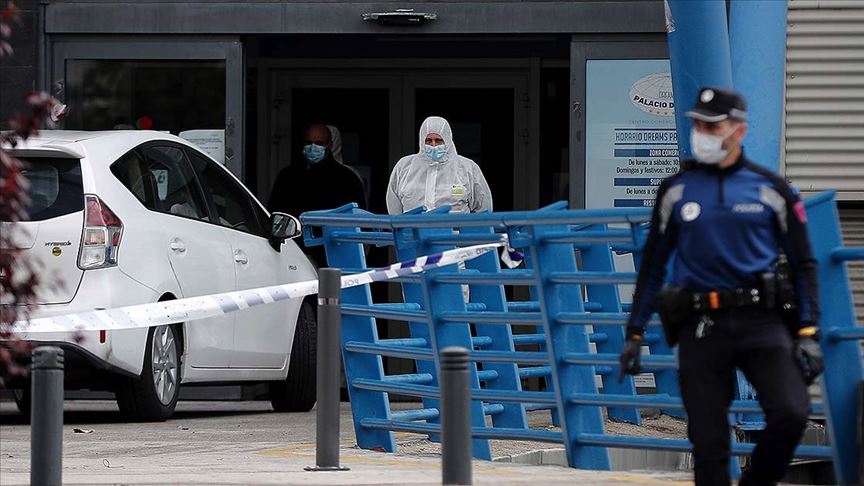 İspanya'da son 24 saatte koronavirüsten 812 kişi daha hayatını kaybetti