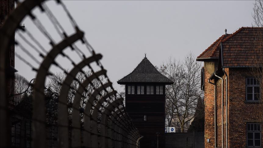 Activistas rohinyá visitan Auschwitz durante la crisis del coronavirus en Polonia