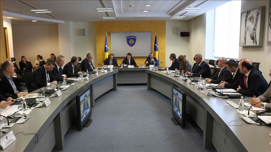 Qeveria e Kosovës miraton Pakon Emergjente Fiskale