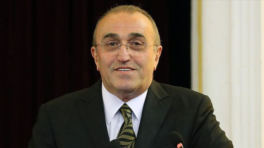 Abdurrahîm Albayrakê ku ji ber Kovîd-19ê dihat dermankirin ji nexweşxaneyê derdikeve