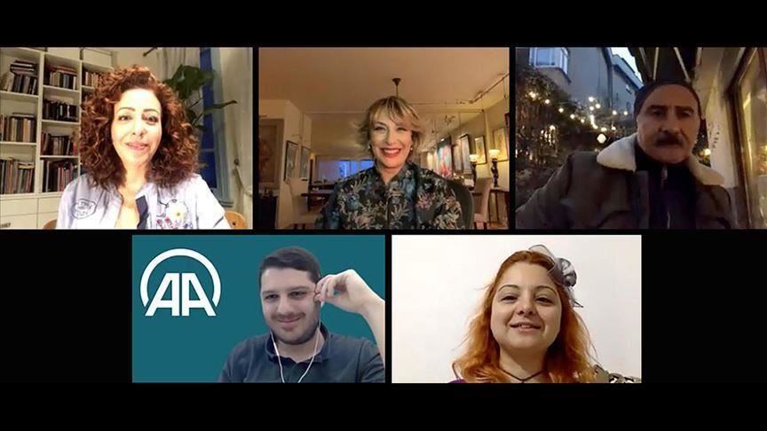 Turqi, aktorët duke qëndruar në shtëpi xhirojnë episodin e shfaqjes televizive