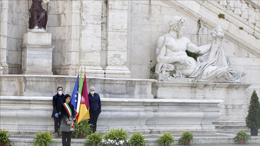 Италија им оддаде почит на жртвите од коронавирус 