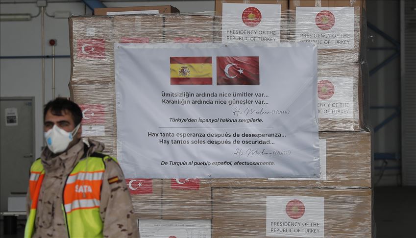 استقبال از کمک‌های پزشکی ترکیه به اسپانیا در مادرید