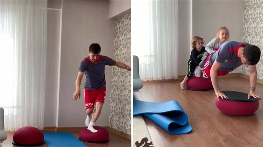 Sivassporlu futbolcular evinde çalışıyor