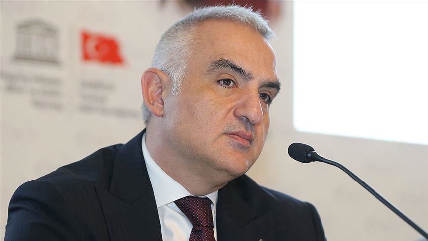 وزير تركي: نتوقع بدء موسم السياحة أواخر مايو