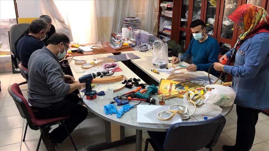 Öğretmeninden hizmetlisine eğitimciler sağlık çalışanları için seferber oldu