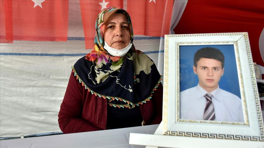 Diyarbakır annesi Övünç: Oğlumu almadan buradan gitmeyeceğim