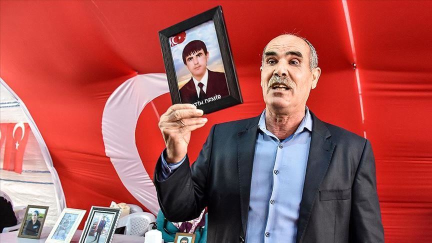 Turkey: Another father joins anti-YPG/PKK protest
