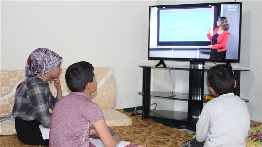 Turkey: Siblings gifted TV to follow remote lessons