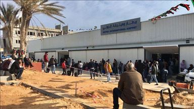 مليشيا حفتر تشن هجوما صاروخيا على مطار معيتيقة