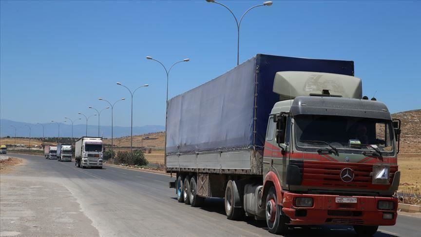 59 شاحنة مساعدات أممية تدخل "إدلب" عبر تركيا