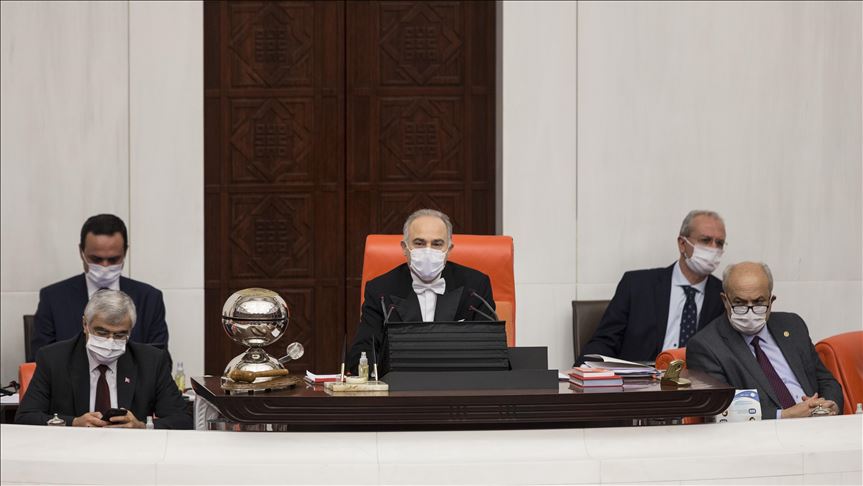 Turkey: MPs attend assembly session wearing face masks