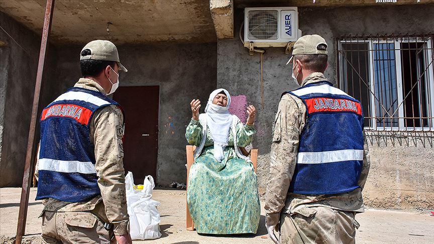 Diyarbakır'da jandarma 'Vefa Grubu'nda Kürtçe bilen personelle hizmet veriyor
