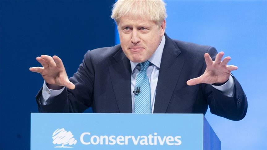 Boris Johnson, de la negación del coronavirus a los cuidados intensivos