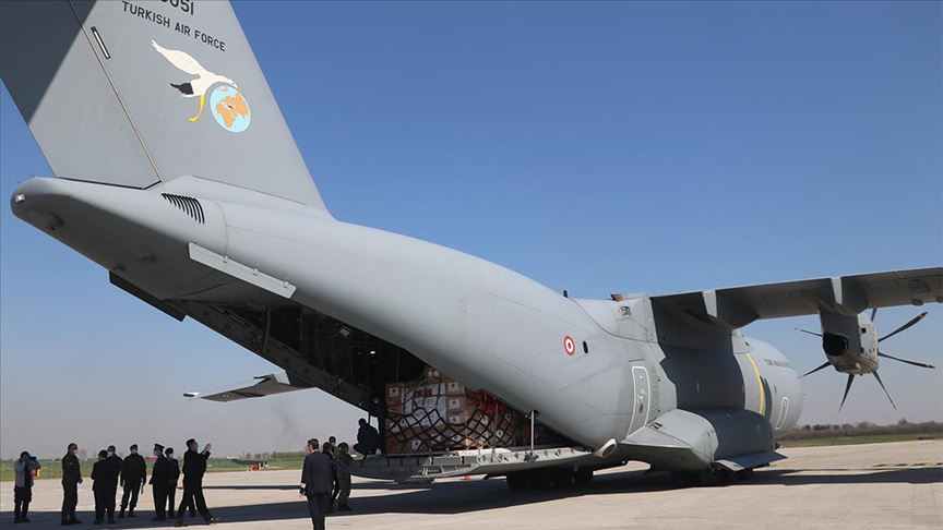 Avion s humanitarnom pomoći iz Turske stigao u Srbiju