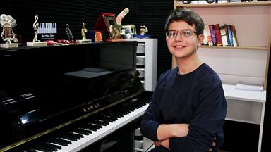 13 yaşındaki Türk piyanist 4 kıtada konser verdi