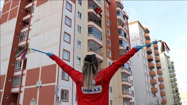 'Hayatı eve sığdıranların' neşesi oldular