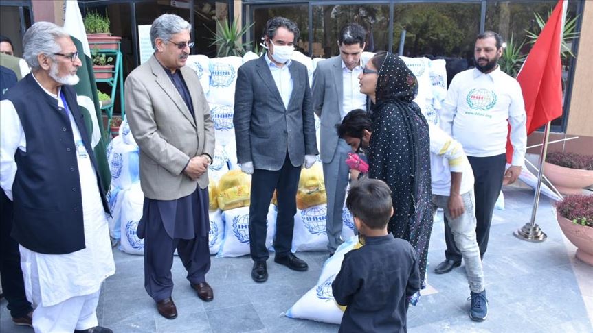 Turkish NGO distributes aid to needy in Pakistan