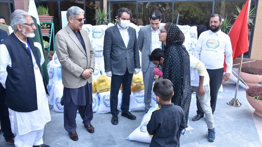 Turkish NGO distributes aid to needy in Pakistan