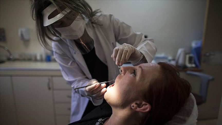 Acil Durumlar Disinda Dis Tedavisi Icin Israr Edilmemeli