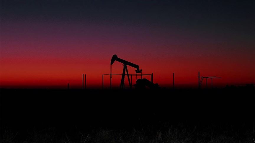 ABD'nin ham petrol stokları hızlı yükseliş gösterdi