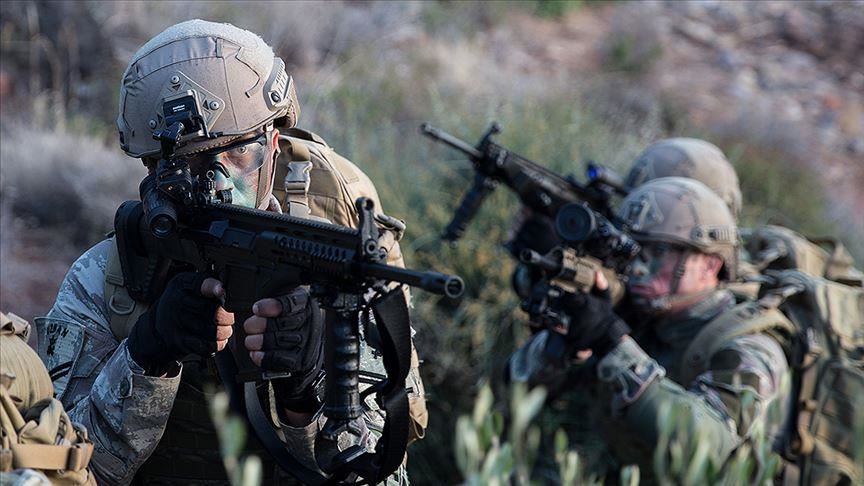 وزارت دفاع ترکیه: شش تروریست پ.ک.ک/ی.پ.گ از پای درآمدند