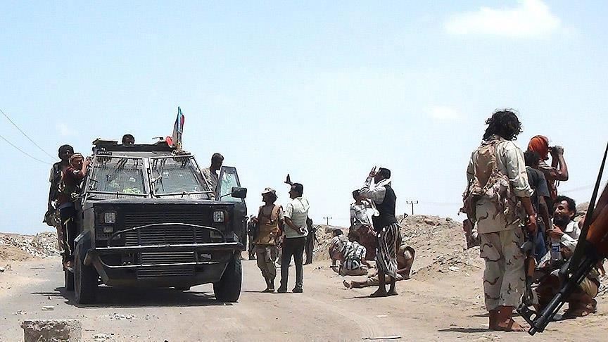 الحكومة اليمنية: مقتل 13 حوثيا إثر صد هجوم واسع على تعز