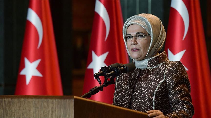 پیام امینه اردوغان در روزهای شیوع کرونا: در خانه می‌مانیم