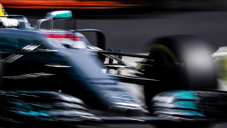 Eski Formula 1 pilotu Stirling Moss yaşamını yitirdi