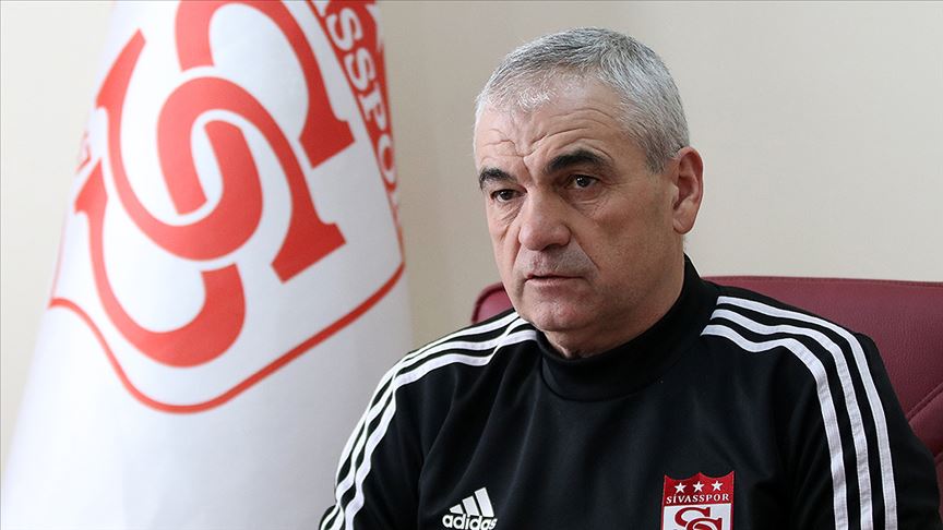 Sivasspor Teknik Direktörü Rıza Çalımbay: Futbol artık ikinci planda