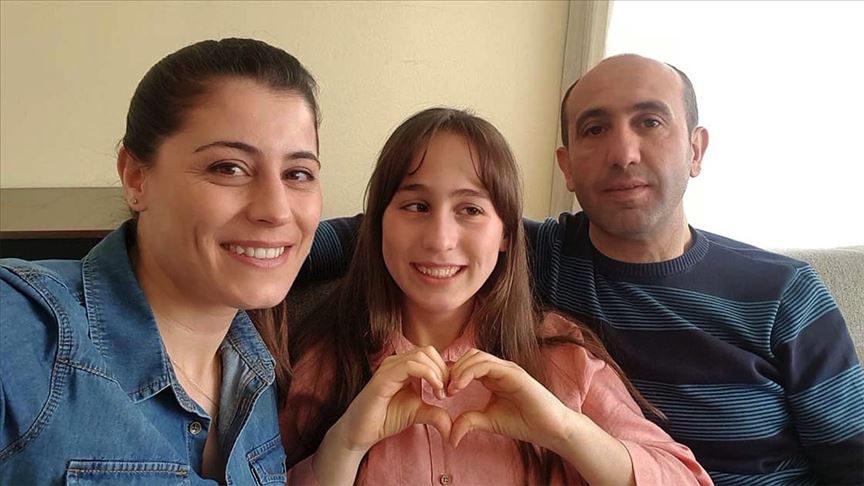 Görme engelli Şevval zor günleri müzikle aydınlatıyor  