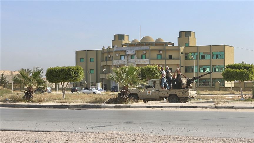 Libya'da Hafter'e ağır darbe: BAE’ye ait 6 panzer ve 10 tank ele geçirildi