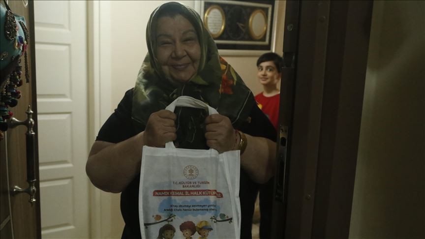 ارسال کتاب برای شهروندان در استان تکیرداغ ترکیه