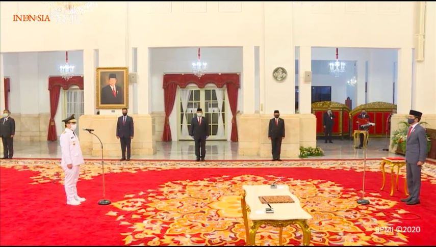 Jokowi resmi lantik Ahmad Riza Patria jadi Wagub DKI