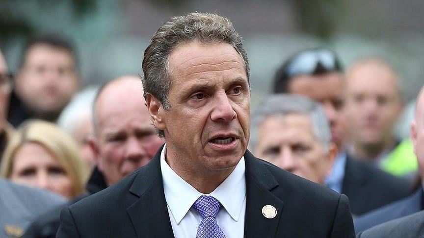 New York governor orders residents to wear masks