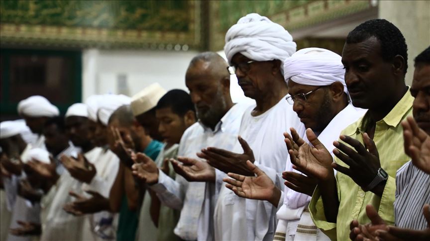 لمواجهة كورونا.. السودان يعلق صلاة الجماعة في مساجد الخرطوم