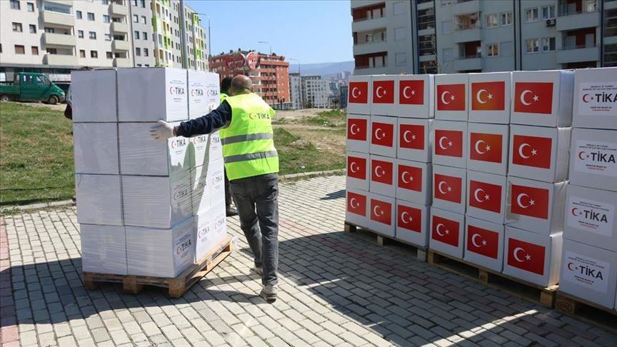 COVID-19: Turkish agency distributes food aid in Kosovo