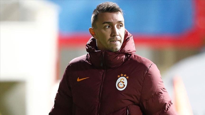 Turkey: Galatasaray goalie using time for family