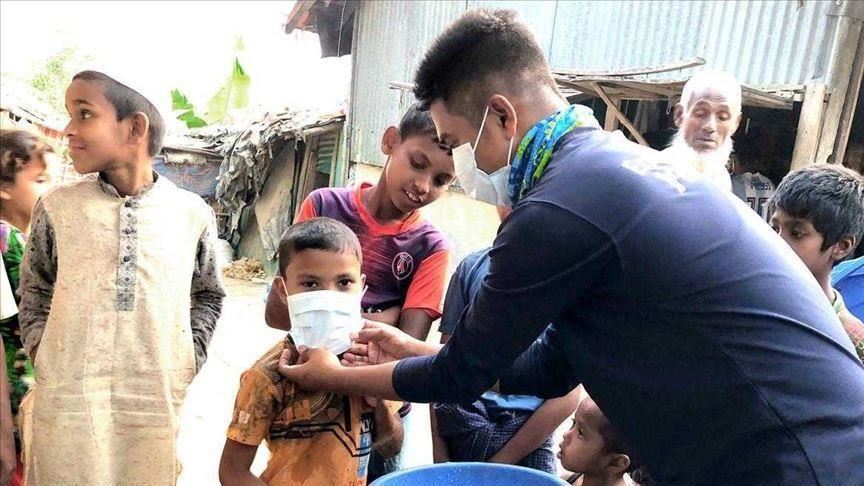 Coronavirus: Poor income drops 80% in Bangladesh